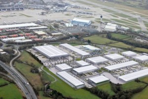 amazon-to-create-1-500-jobs-by-opening-mega-warehouse-at-airport-city-manchester-news