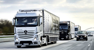 Mercedes truck platoon