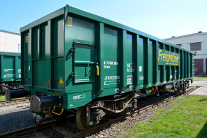 Freightliner builds first European standard box wagons