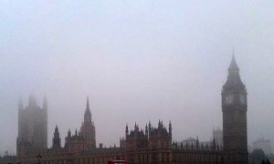 Westminster_fog_-_London_-_UK