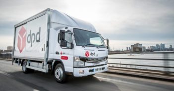 Daimler hands over first electric 7.5 tonners to UK customers