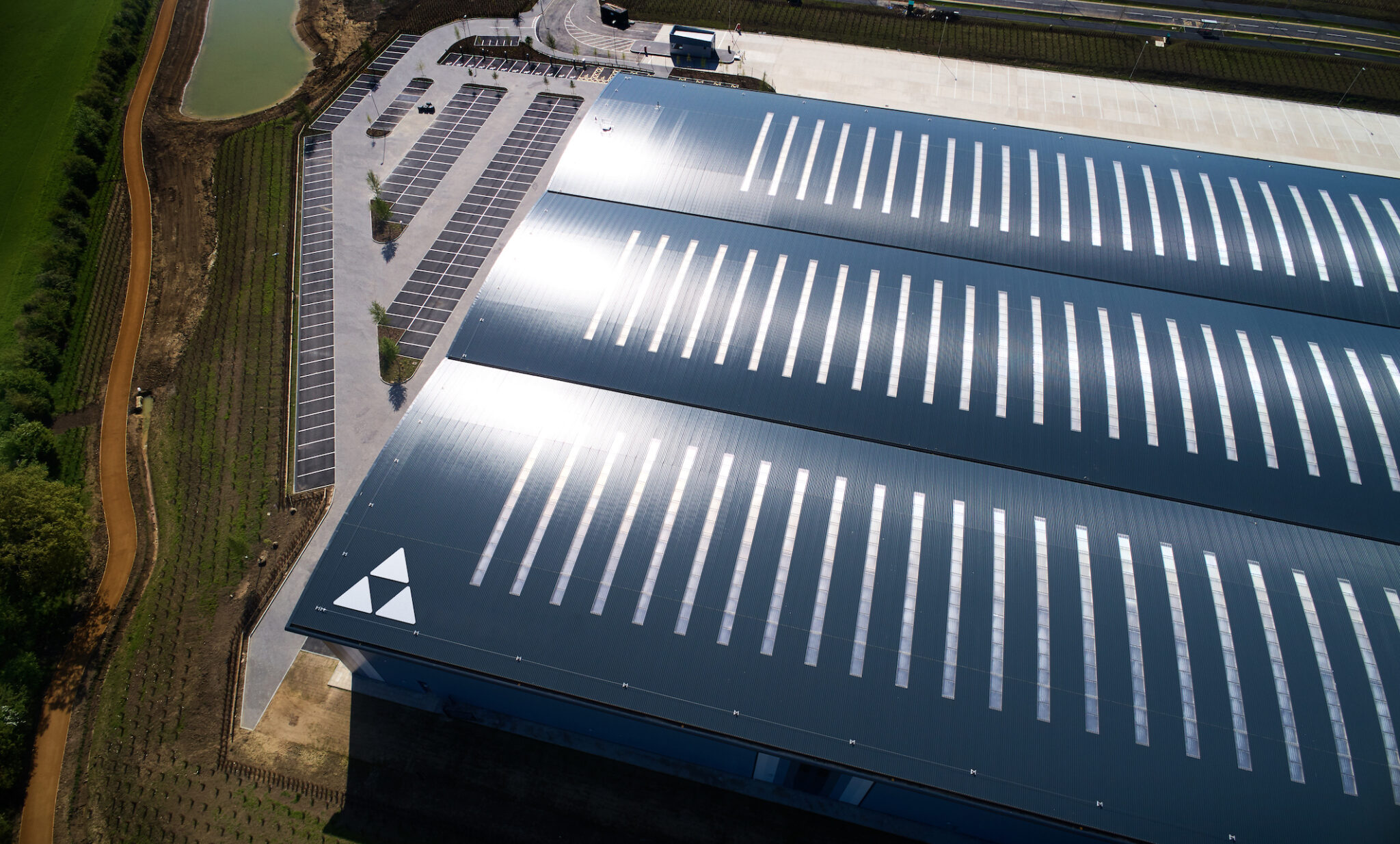 DPD secures net zero carbon warehouse in Bicester Logistics Manager