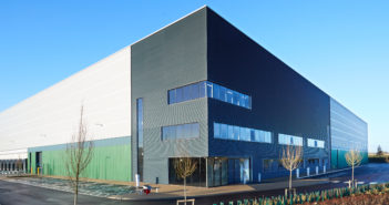 Amazon lines up Dunstable delivery hub
