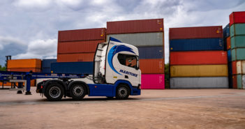 New straddle carriers arrive at Maritime’s Tamworth freight terminal