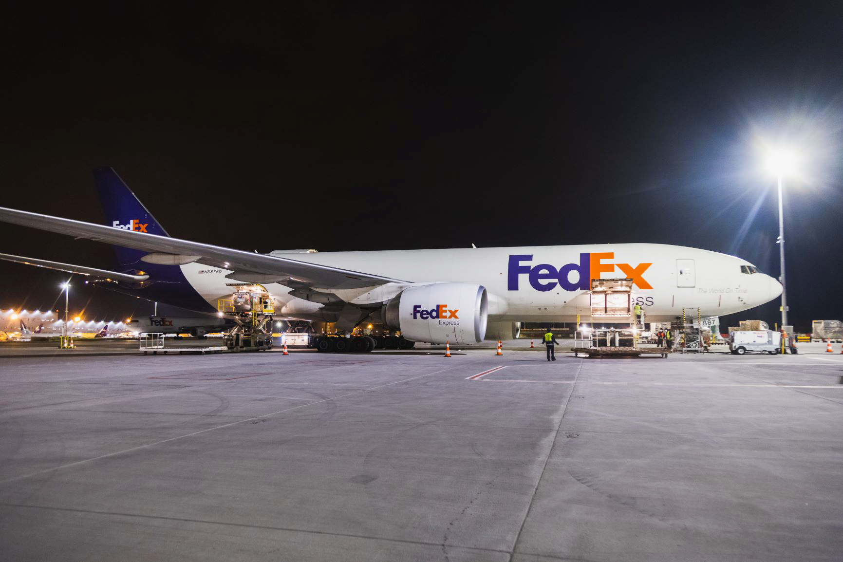 FedEx Express expands air network with launch of new Japan-Europe ...