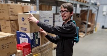 Winning the staff vote: How LYDIA™ Voice added a refreshing glow to picking operations at a fast-growing personal hygiene retailer