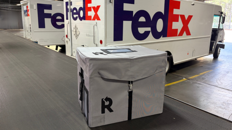 FedEx launches reusable packaging system