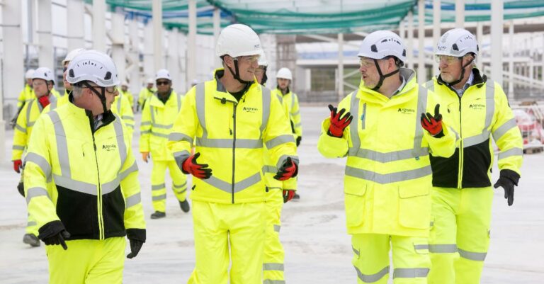 UK backs automotive supply chain with £470m funding package under DRIVE35