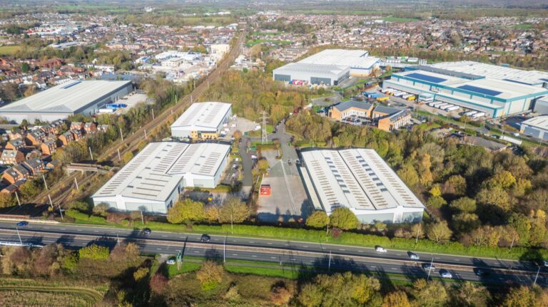 Vengrove acquires two UK mid-box logistics assets Vengrove has acquired Stone Cross Park logistics property