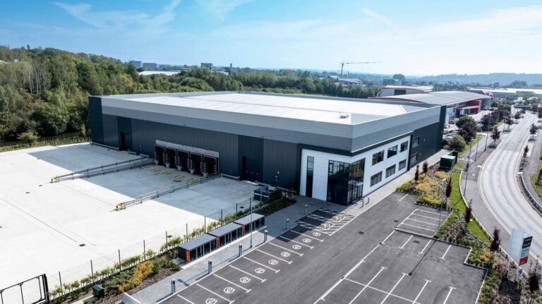 Ocado agrees 15-year lease