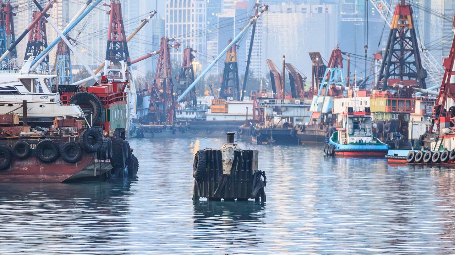 Temporary Asia-Europe container freight decline creating port congestion