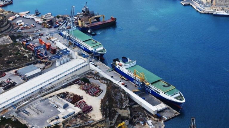 A.P. Moller Capital to acquire Portek International from Mitsui